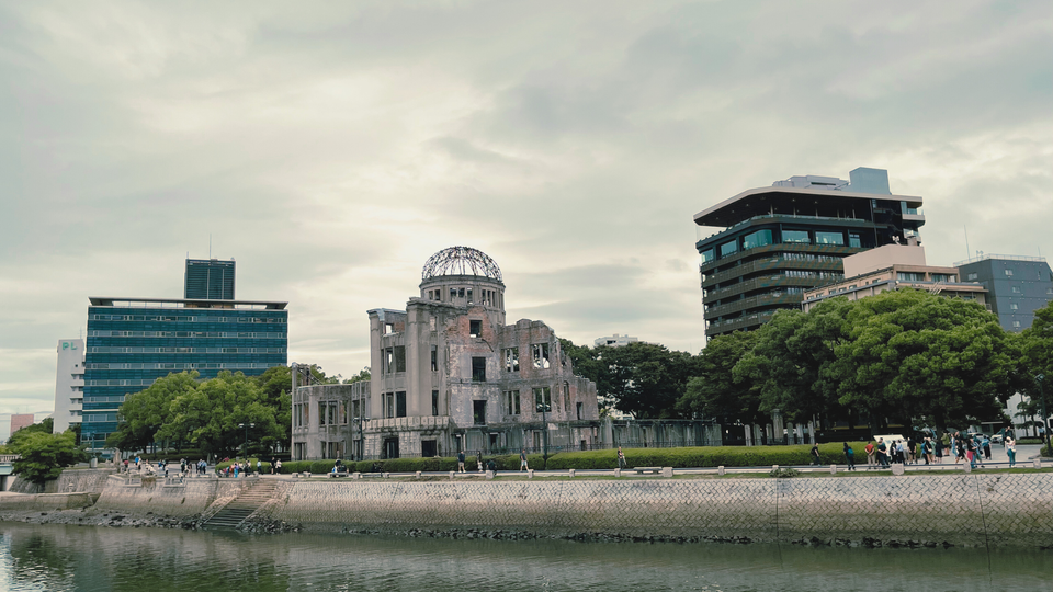 HIROSHIMA AND THE ATOMIC BOMBING: MORE THAN A HUNDRED THOUSAND SOULS